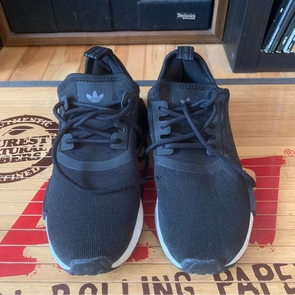 Adidas NMD R1, 4.5 - Picture 3 of 7